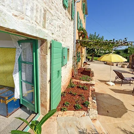 Haus Principi 400s בית נופש *